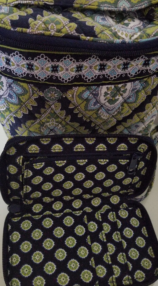 Vera Bradley wristlet and toiletry bag set